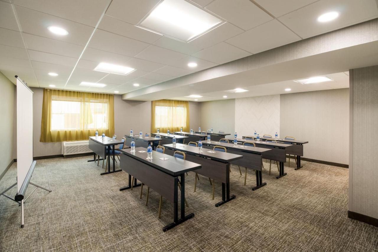 Springhill Suites By Marriott Dallas Nw Highway At Stemmons / I-35East 외부 사진